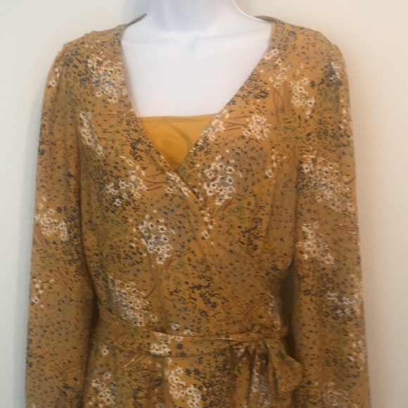 Loft Top - Picture 2 of 5